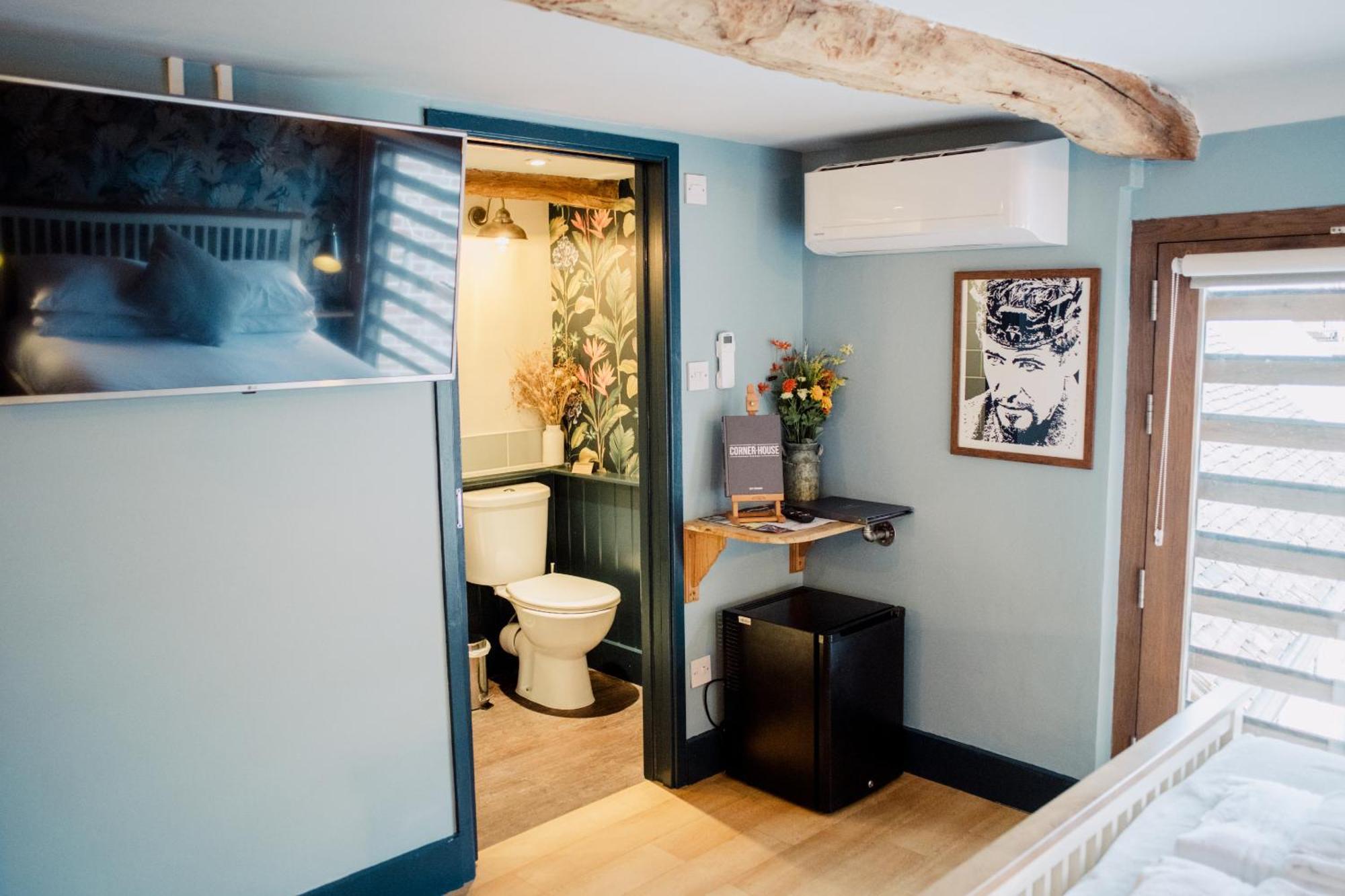 The Corner House Кентърбъри Екстериор снимка